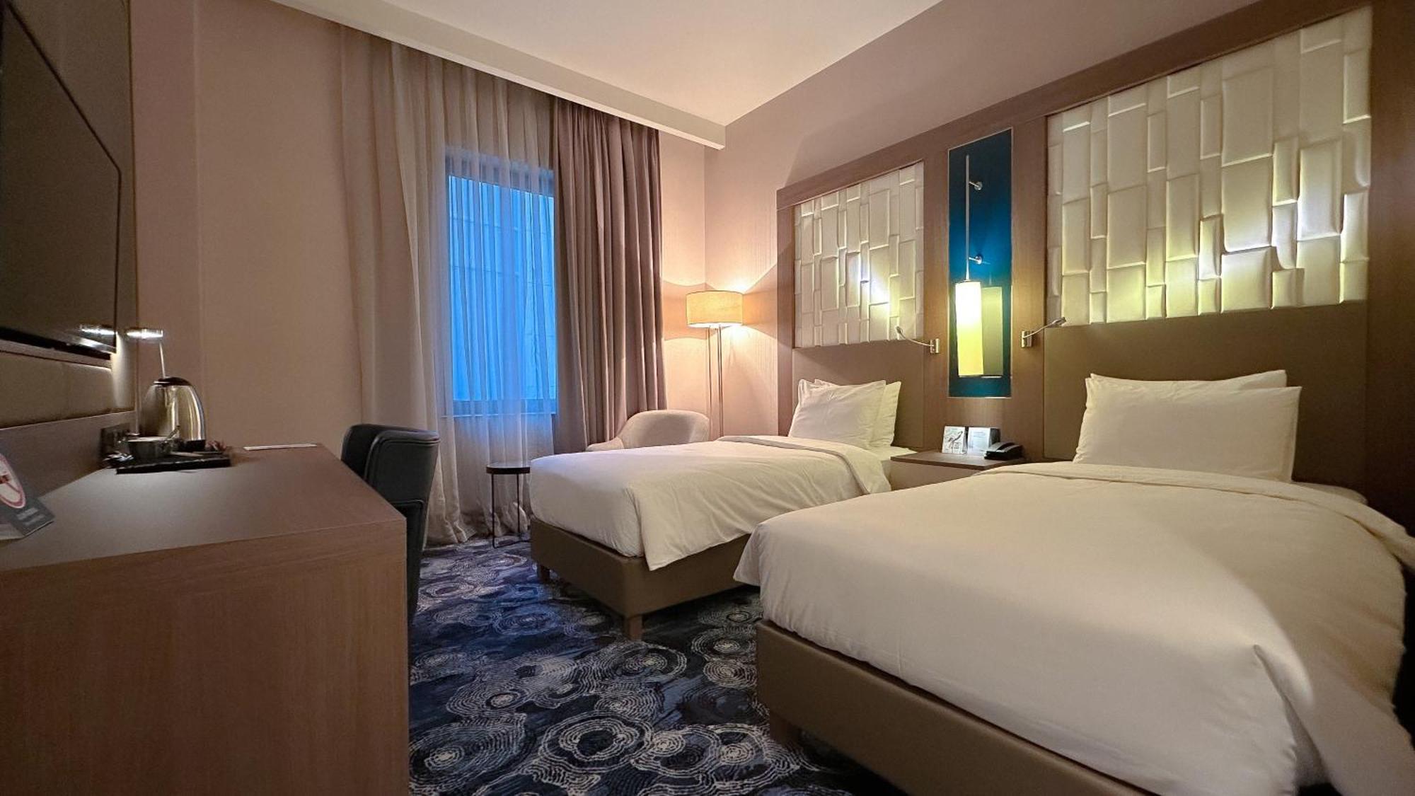 Tbilisi Philharmonic Hotel By Mercure Стая снимка